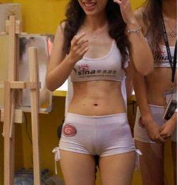 明星紧身裤恶劣,时尚还是恶劣？