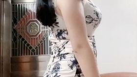 丝袜老婆热舞视频,性感热辣一展舞姿